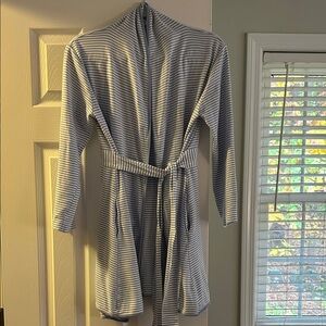 Striped LAKE Robe